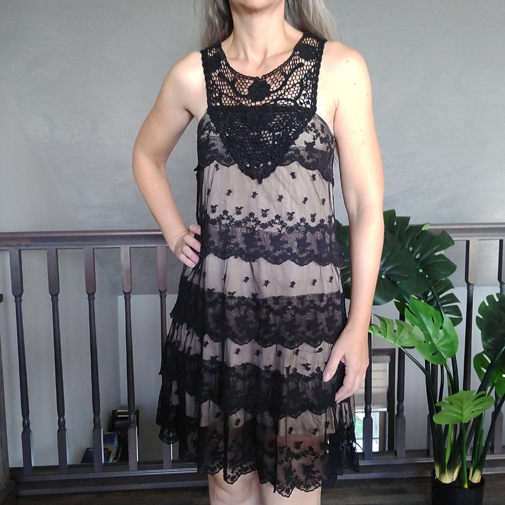 RANCHO ESTANCIA black lace tiered dress S